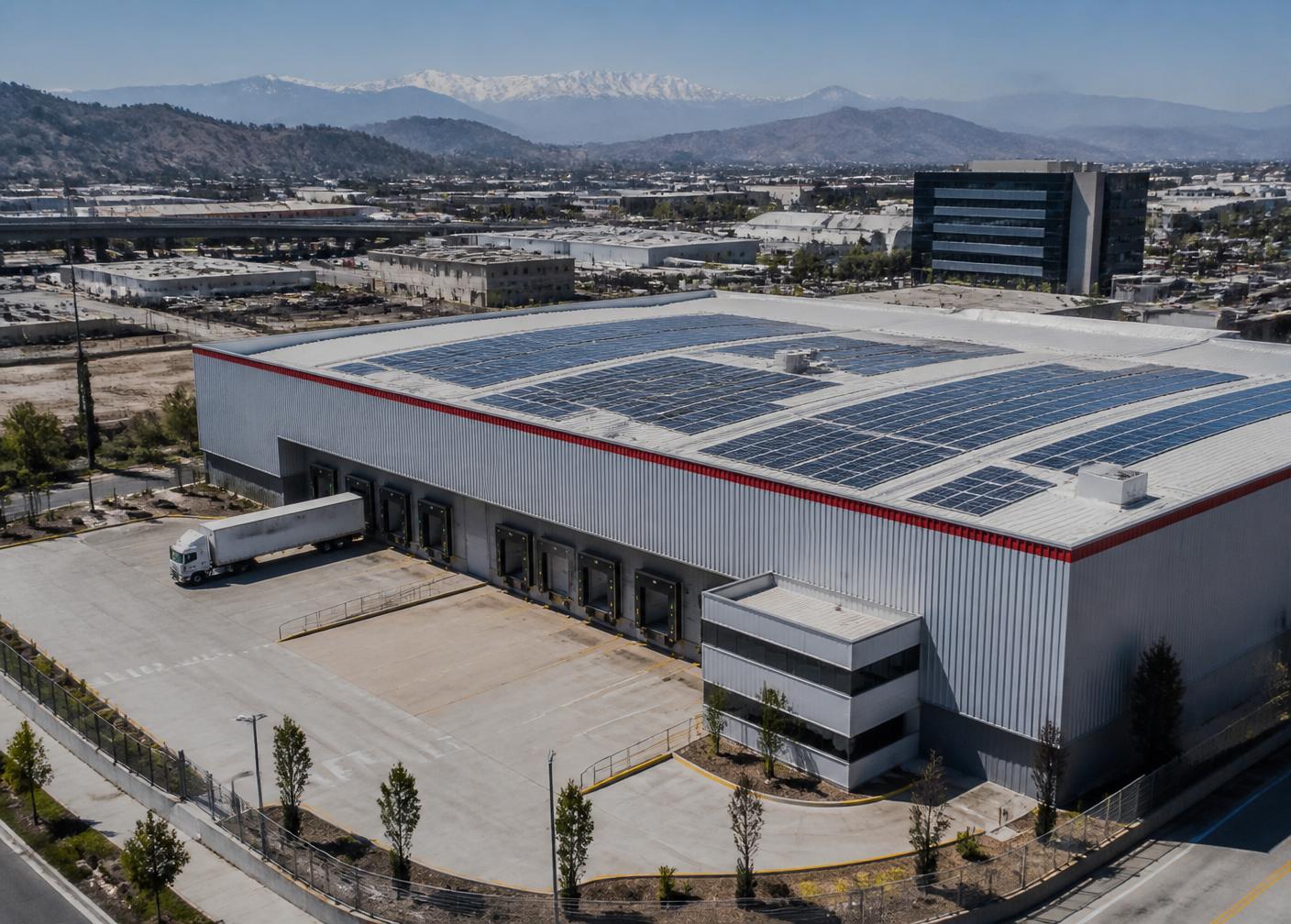 Bodega o galpón comercial con techo amplio